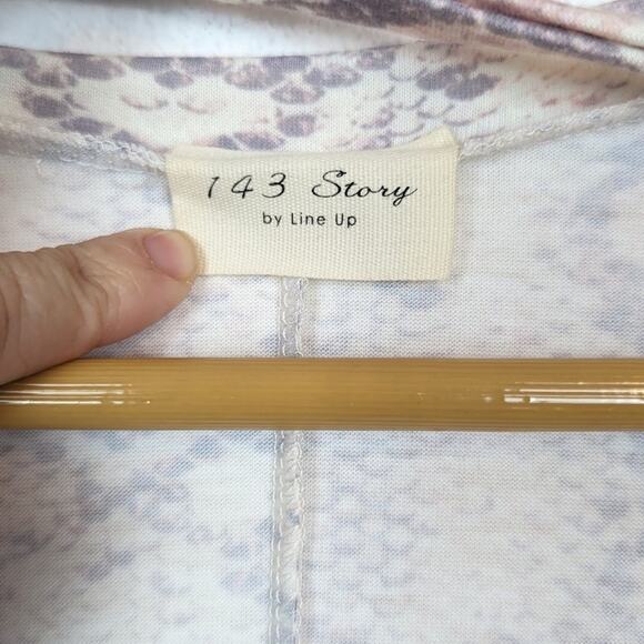 143 Story By Line Up Women Top Snakeskin Print Short Sleeve Top Size M - Picture 6 of 6